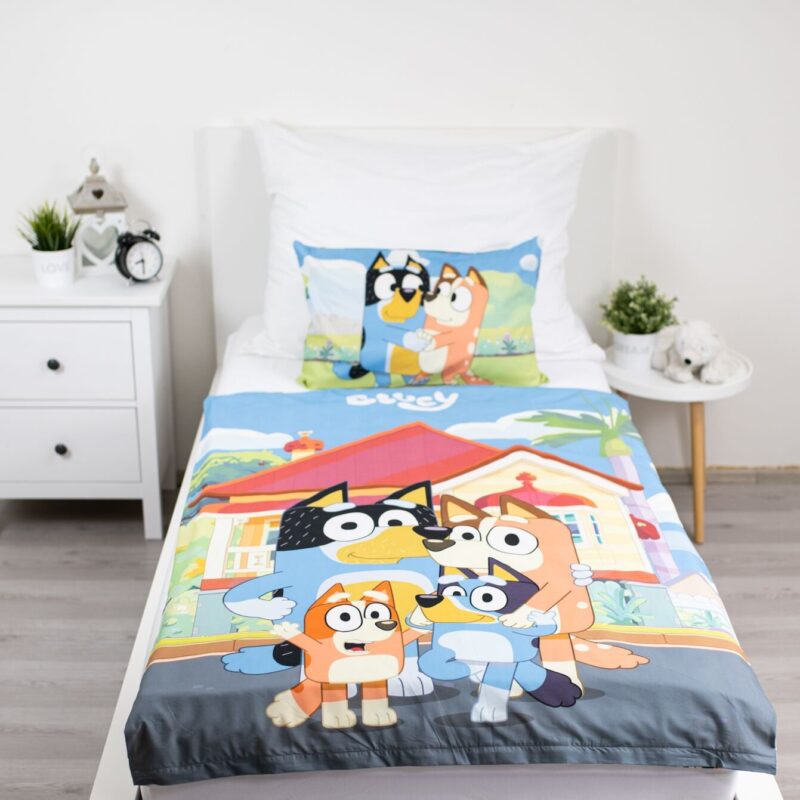 Home overtrek van Bluey, 100 x 135 cm, kussensloop 40 x 60 cm