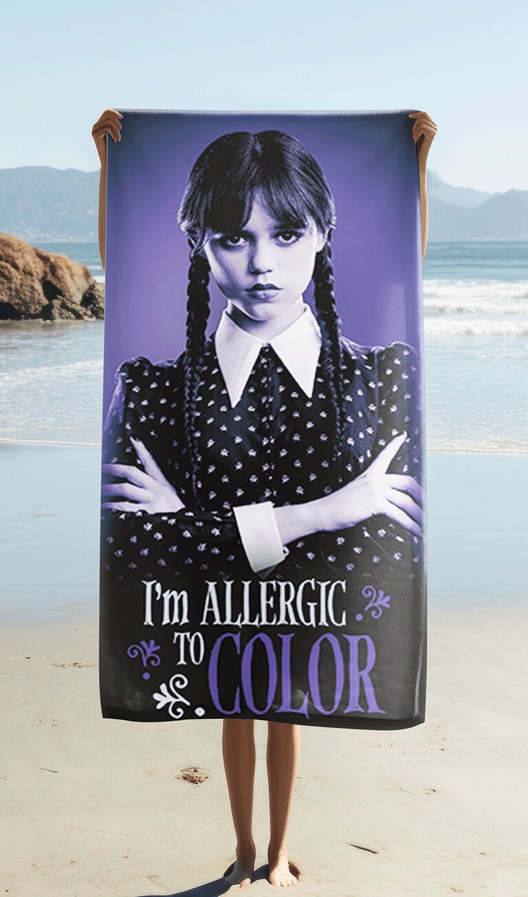 Allergic 70 x 140 cm badlaken van Wednesday, 70 x 140 cm