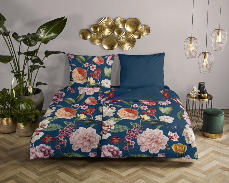 Bloemen overtrek van Descanso, 200 x 200 cm, kussensloop 80 x 80 cm - Blauw