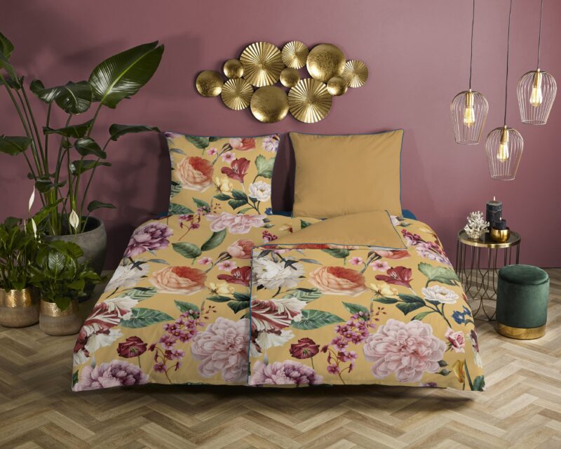 Bloemen overtrek van Descanso, 135 x 200 cm, kussensloop 80 x 80 cm - Oker
