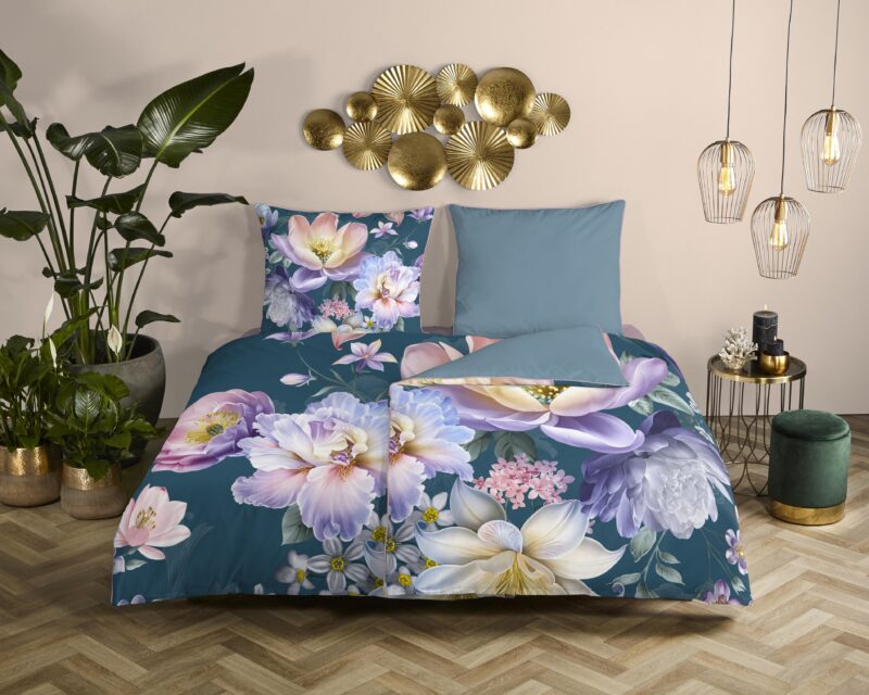 Bloemen overtrek van Descanso, 135 x 200 cm, kussensloop 80 x 80 cm