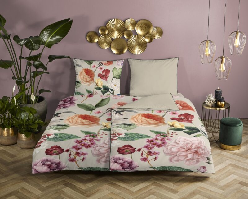 Bloemen overtrek van Descanso, 135 x 200 cm, kussensloop 80 x 80 cm - Zand