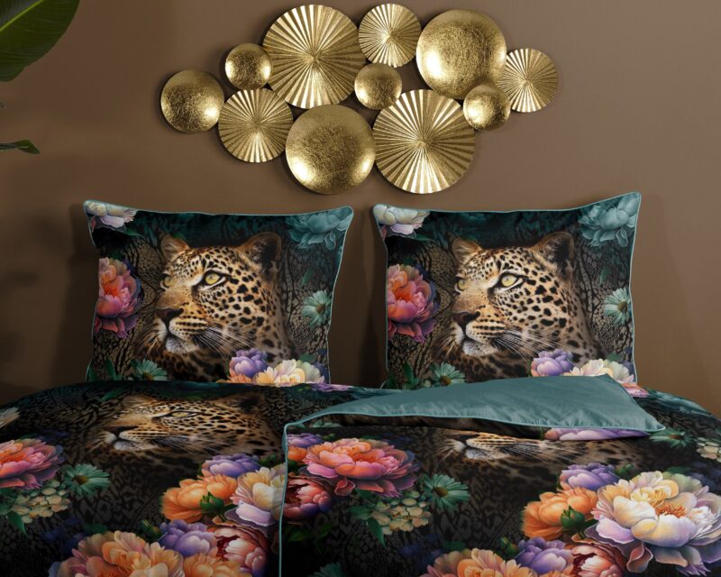 100% katoen/satijn dekbedset bloemen met een luipaard van Descanso in 155 x 220 cm