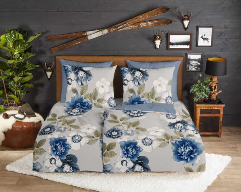 Bloemen overtrek van Good Morning, 135 x 200 cm, kussensloop 80 x 80 cm - 100% katoen/flanel