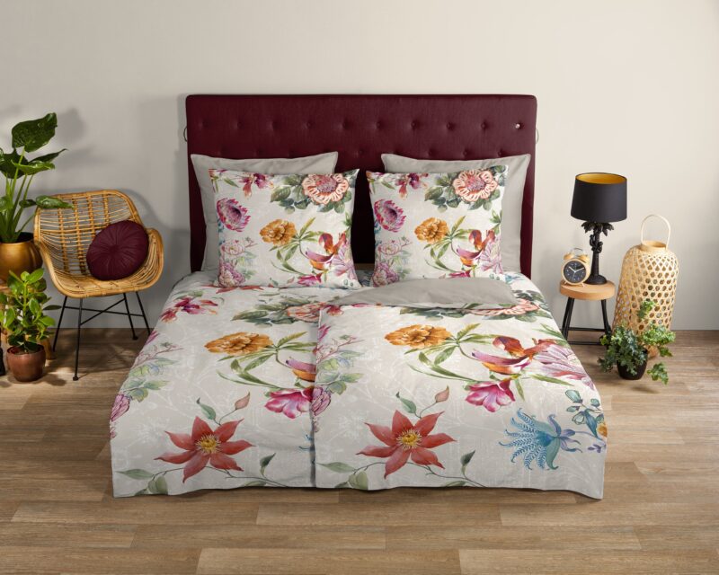 Bloemen overtrek van Good Morning, 135 x 200 cm, kussensloop 80 x 80 cm - Zand