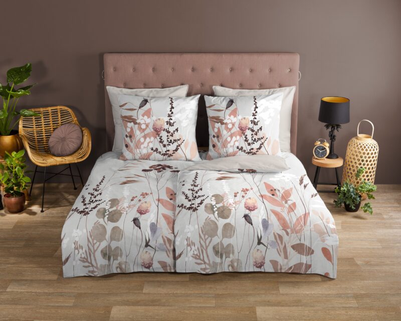 Bloemen en bladeren overtrek van Good Morning, 135 x 200 cm, kussensloop 80 x 80 cm - kussensloop 80 x 80 cm