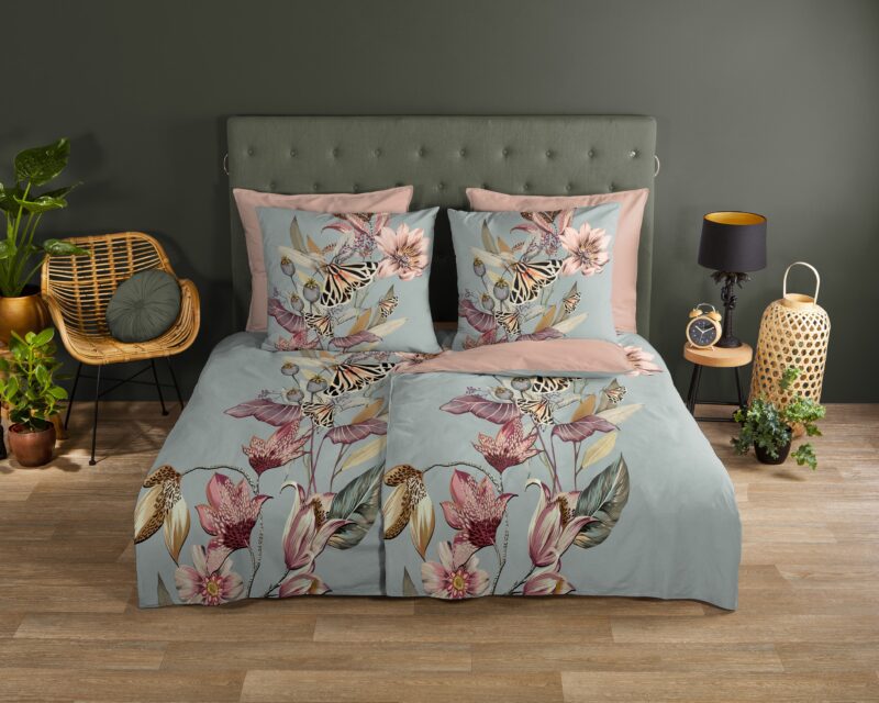 Bloemen en vlinders overtrek van Good Morning, 135 x 200 cm, kussensloop 80 x 80 cm - kussensloop 80 x 80 cm