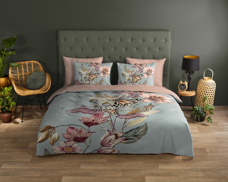 Bloemen en vlinders overtrek van Good Morning, 200 x 200/220 cm, kussensloop 60 x 70 cm