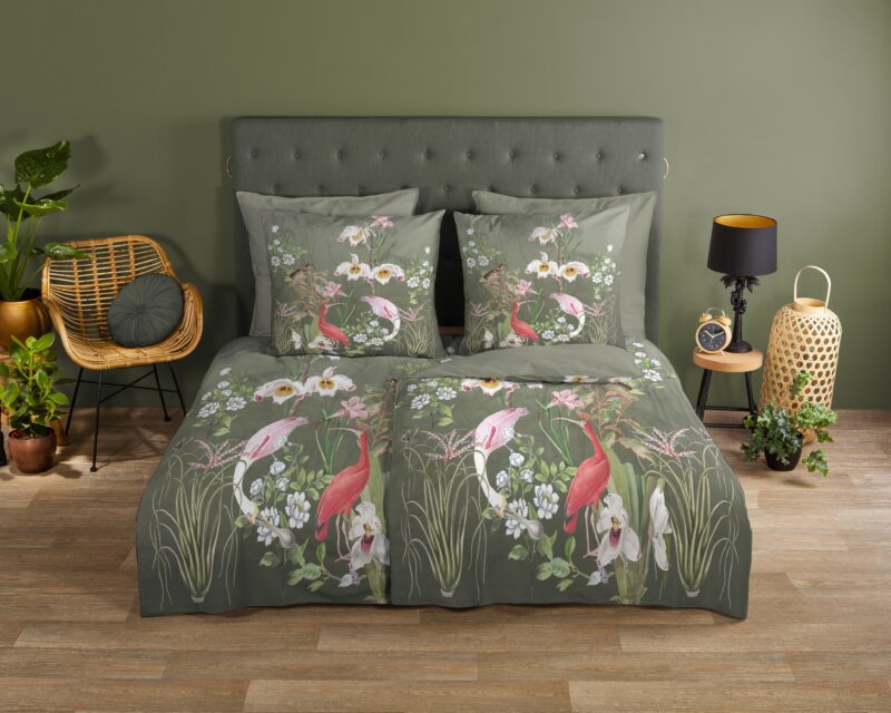 Bloemen en vogels overtrek van Good Morning, 200 x 200 cm, kussensloop 80 x 80 cm
