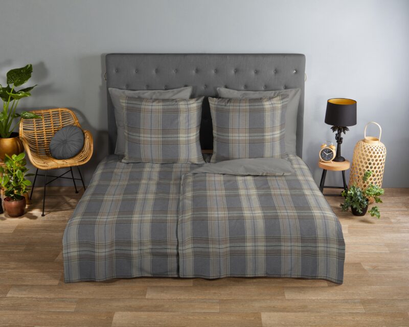 Geruite overtrek van Good Morning, 155 x 220 cm, kussensloop 80 x 80 cm