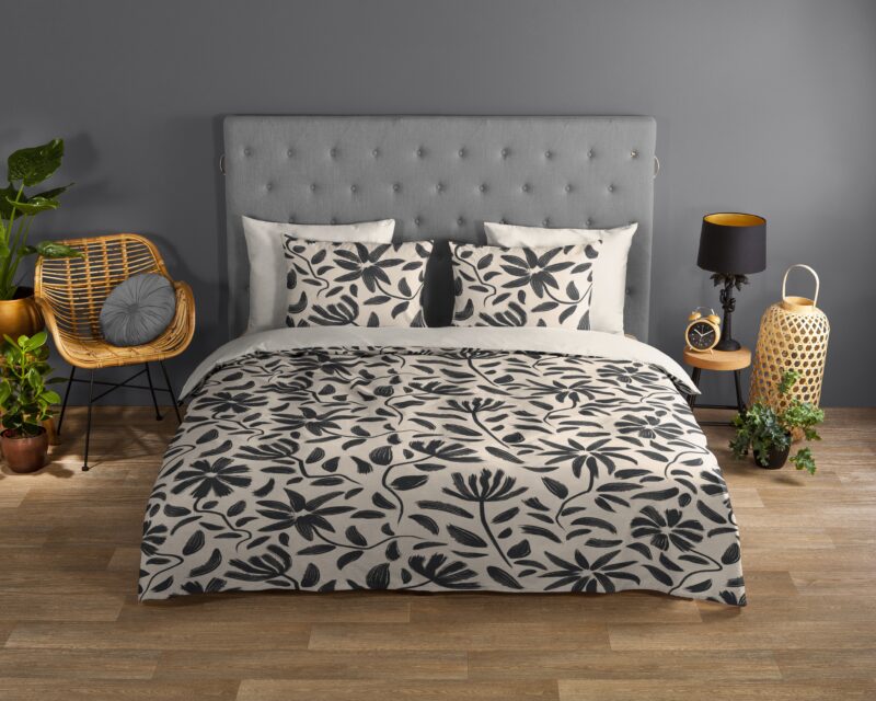 Getekende bloemen overtrek van Good Morning, 200 x 200/220 cm, kussensloop 60 x 70 cm