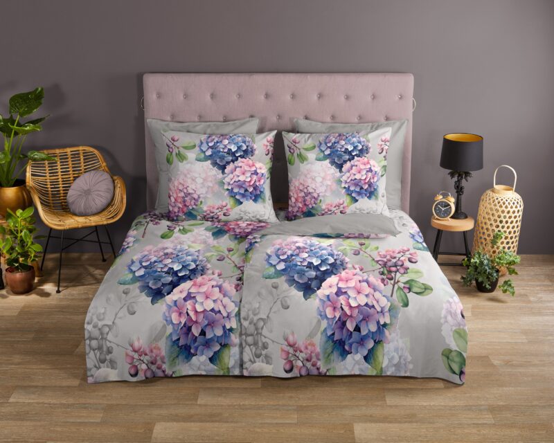 Hortensia bloemen overtrek van Good Morning, 135 x 200 cm, kussensloop 80 x 80 cm