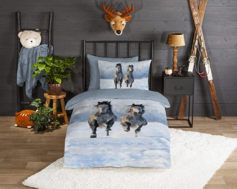 Paarden in de sneeuw overtrek van Good Morning, 140 x 200/220 cm, kussensloop 60 x 70 cm