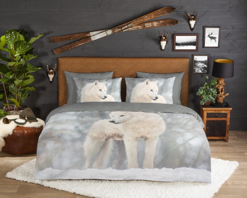 Poolwolf in de sneeuw overtrek van Good Morning, 200 x 200/220 cm, kussensloop 60 x 70 cm