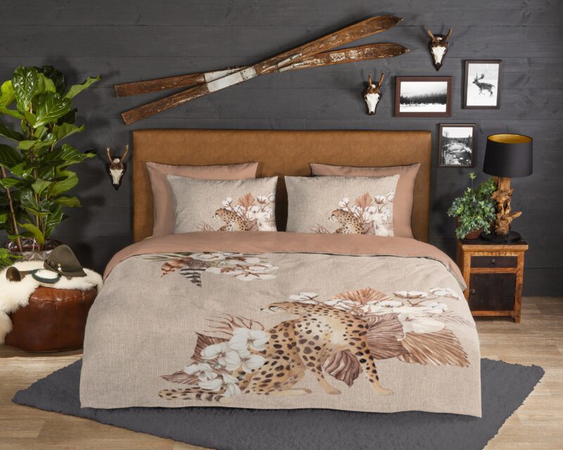 Tijger en bloemen overtrek van Good Morning, 200 x 200/220 cm, kussensloop 60 x 70 cm