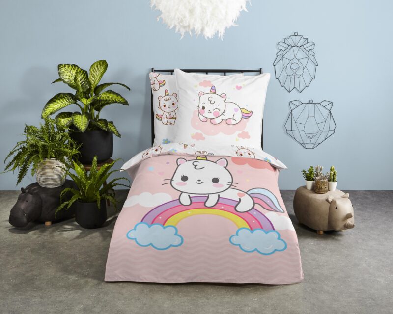 Eenhoorn kat met regenboog overtrek van Good Morning, 135 x 200 cm, kussensloop 80 x 80 cm