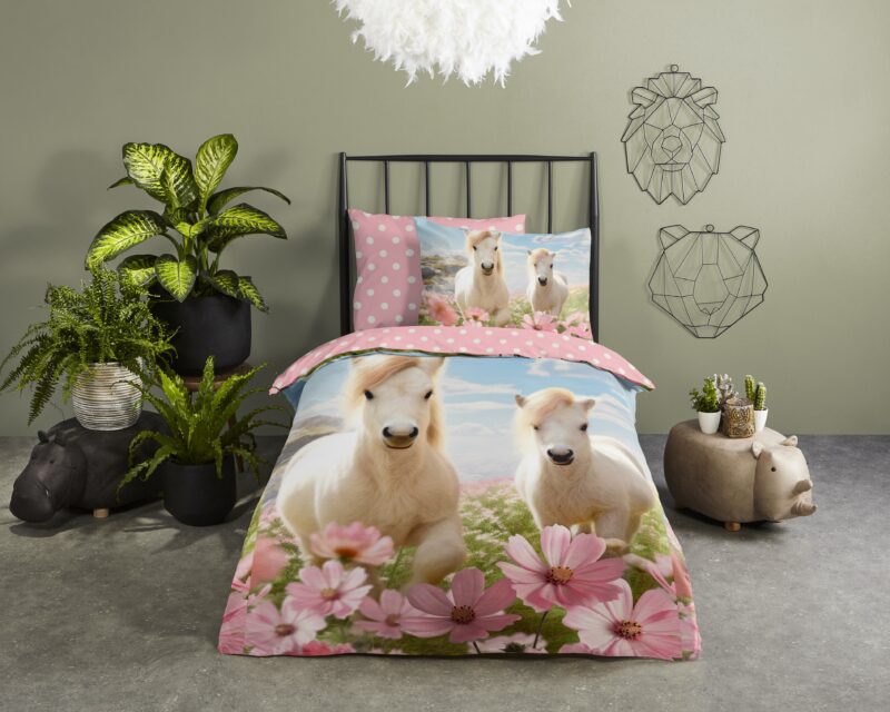 Witte paarden met bloemen overtrek van Good Morning, 140 x 200/220 cm, kussensloop 60 x 70 cm