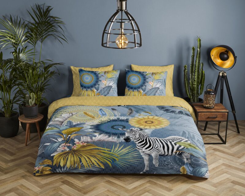 Mandala's, bladeren en een zebra overtrek van HIP, 200 x 200/220 cm, kussensloop 60 x 70 cm