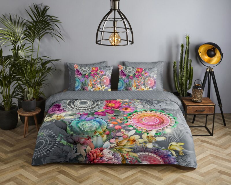Mandalas en bloemen overtrek van HIP, 140 x 200/220 cm, kussensloop 60 x 70 cm