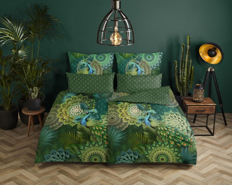 Mandalas & pauw overtrek van HIP, 135 x 200 cm, kussensloop 80 x 80 cm
