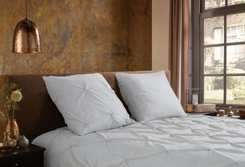 100% Polyester dekbedset luxe stiksel plooien van Pure in 240 x 200/220 cm