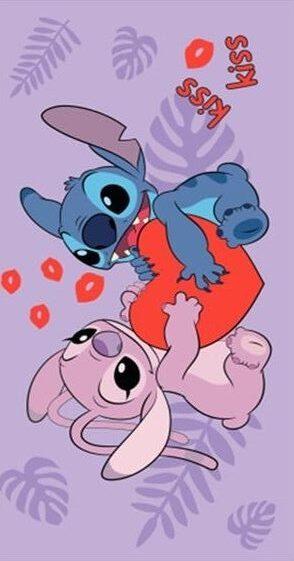 Lilo en Stitch strandlaken Kiss paars 70 x 140 cm Katoen - Paars - 70 x 140 cm - 100% katoen