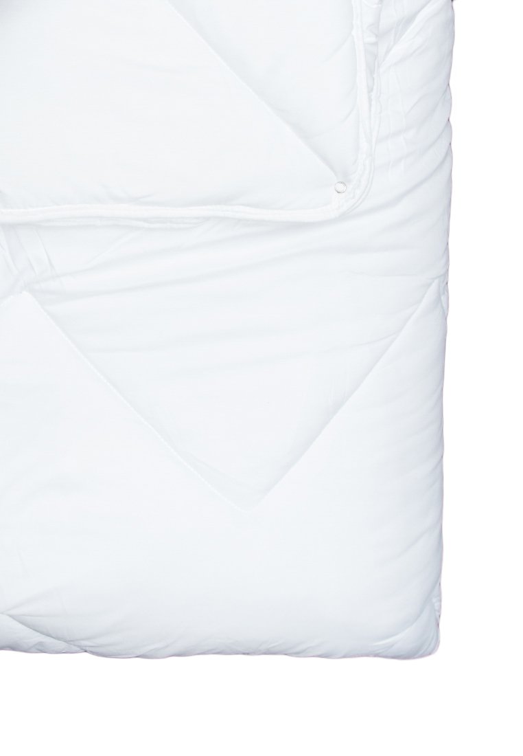 Good Morning dekbed - Wit - 240 x 220 cm - 100% polyester/microfiber
