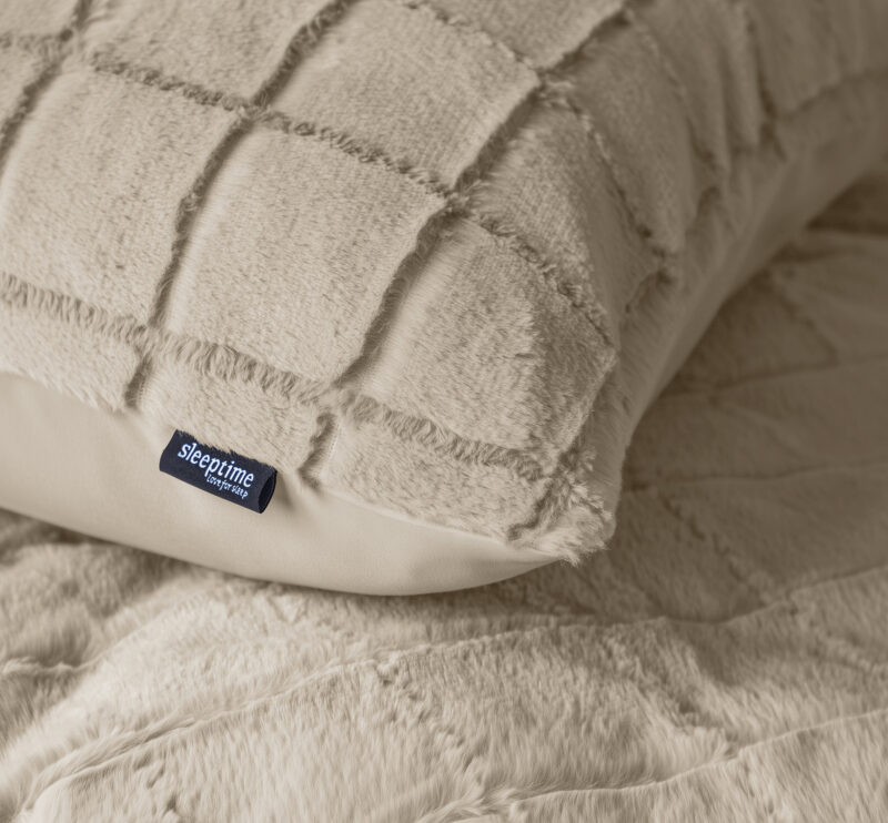 Sleeptime Faux Fur Check Beige 140 x 220