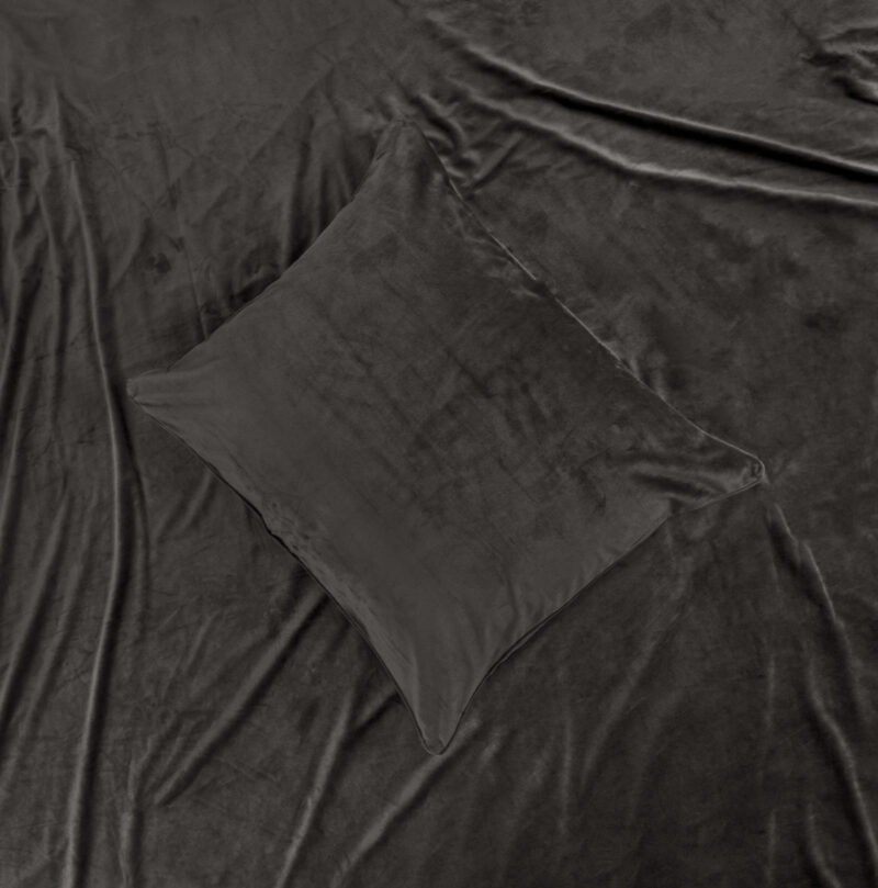 Sleeptime Velvet Piping Deep Taupe 140 x 220