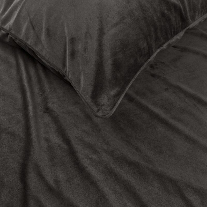 Sleeptime Velvet Piping Deep Taupe 200 x 220