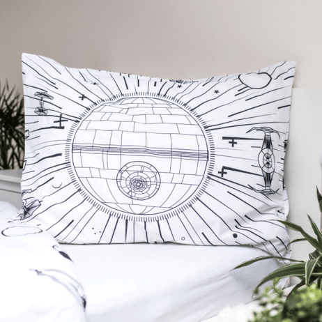 Multicolor overtrek van Star Wars - death star 140 x 200 cm - 100% katoen