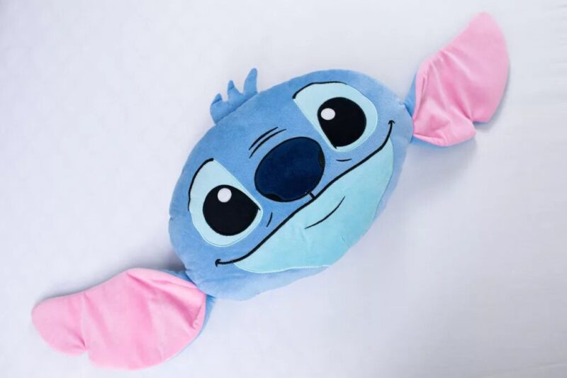 100% Polyester decoratiekussen Stitch 31 van Lilo en Stitch in 35 x 30 cm - Roze