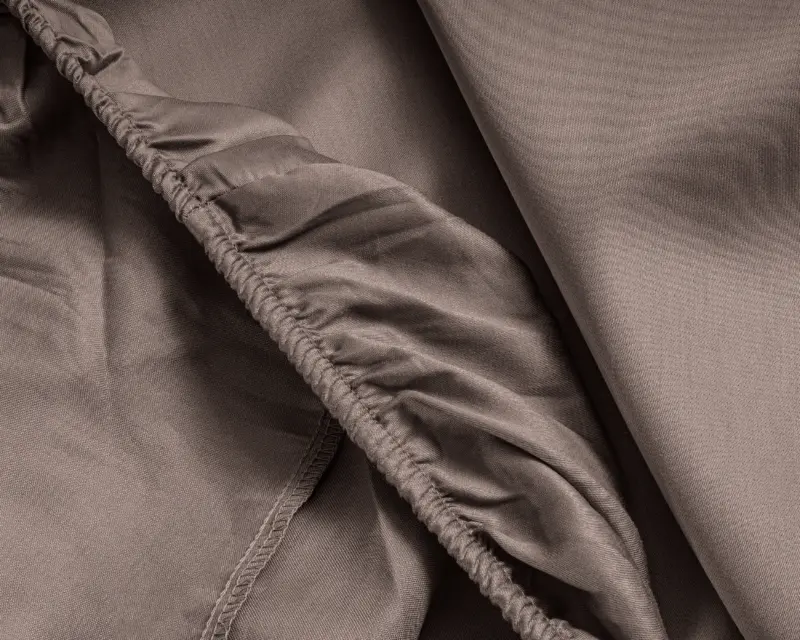 Primaviera Deluxe laken 180 x 200 cm van 100% katoen/satijn, Taupe 180 x 200 cm