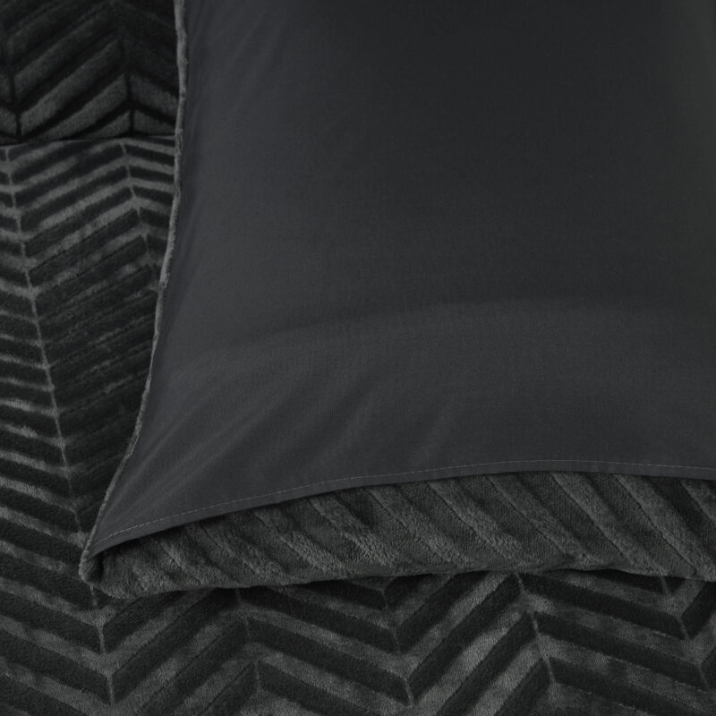 Chevron Teddy Antraciet - Sleeptime bed 240 x 220 cm van Polyester