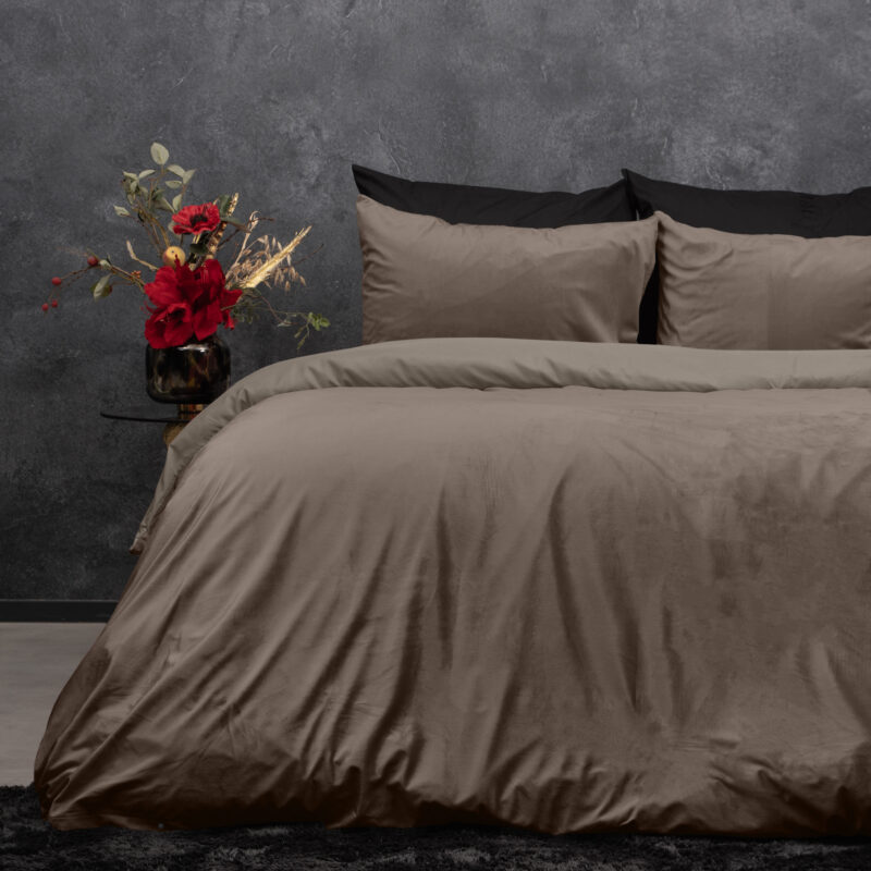 Velvet dekbedset Taupe 200 x 220 cm van Sleeptime in 200 x 220 cm