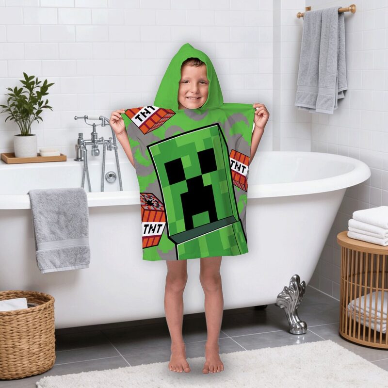 100% Polyester poncho groen 50x115cm van Minecraft in 50 x 115 cm