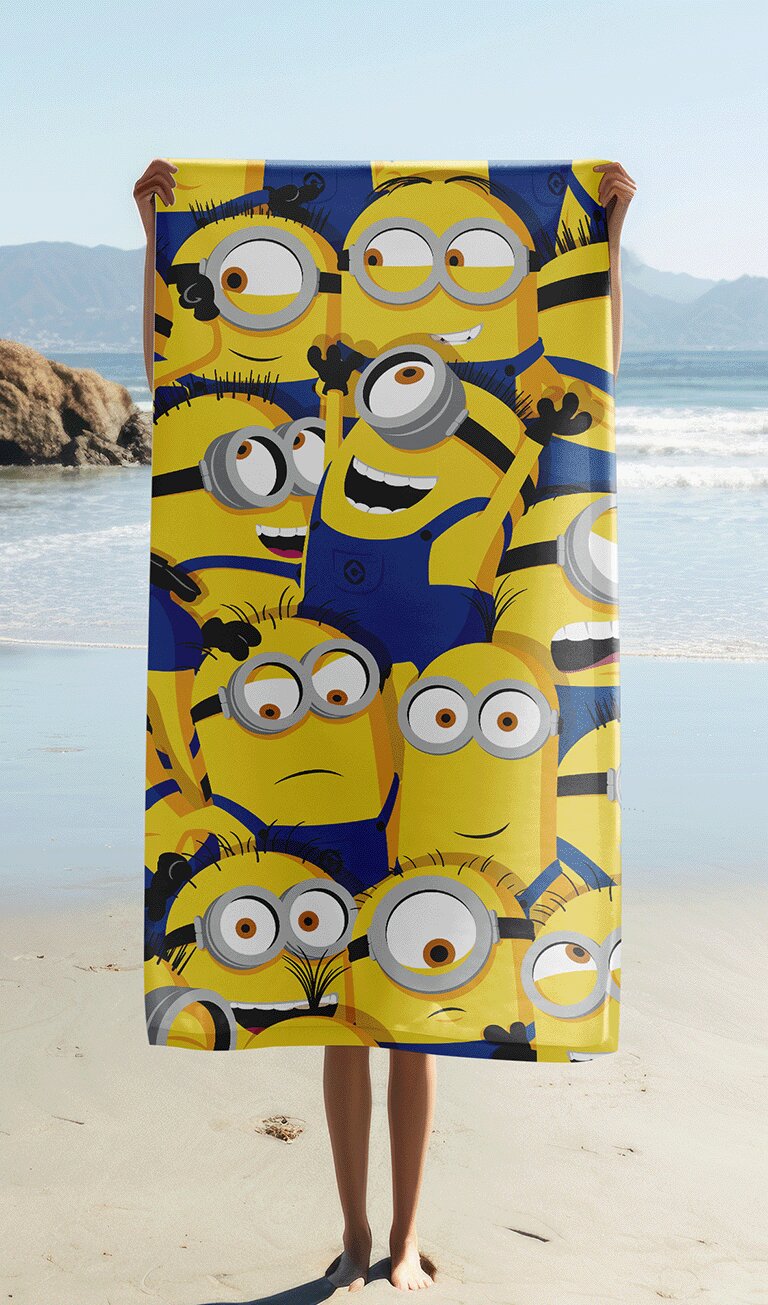 Crowded 70 x 140 cm pre order badlaken van Minions, 70 x 140 cm