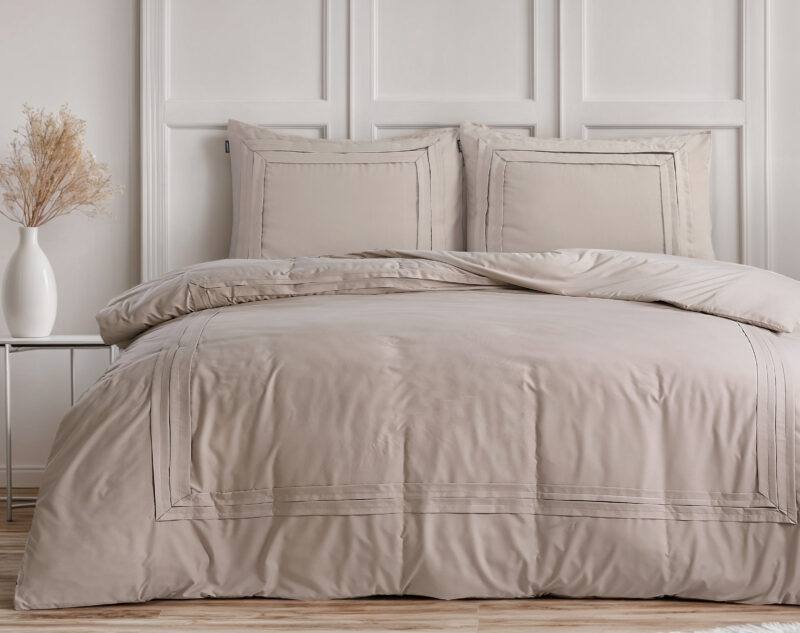 Tailored Taupe 200 x 200/220