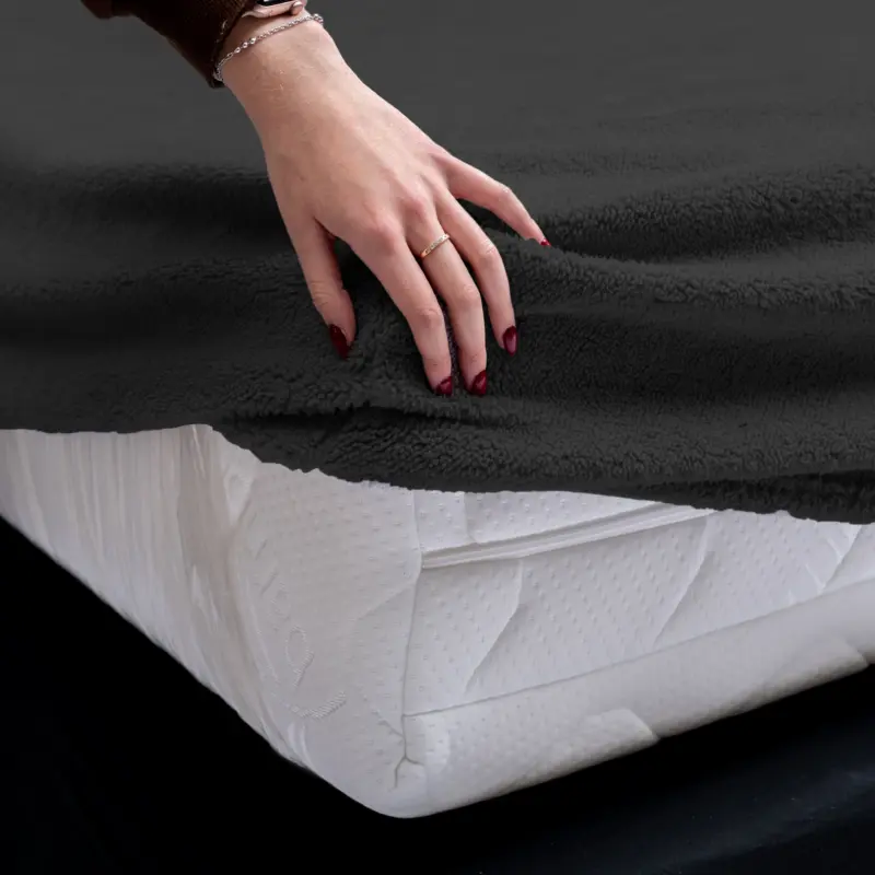 100% Teddy Polyester hoeslaken Antraciet 160 x 200 cm van Sleeptime in 160 x 200 cm