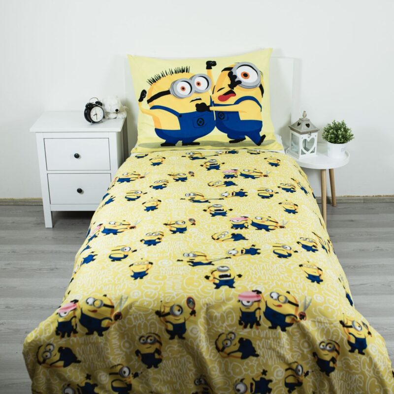 100% Polyester Microvezel dekbedset 140 x 200 cm van Minions in 140 x 200 cm