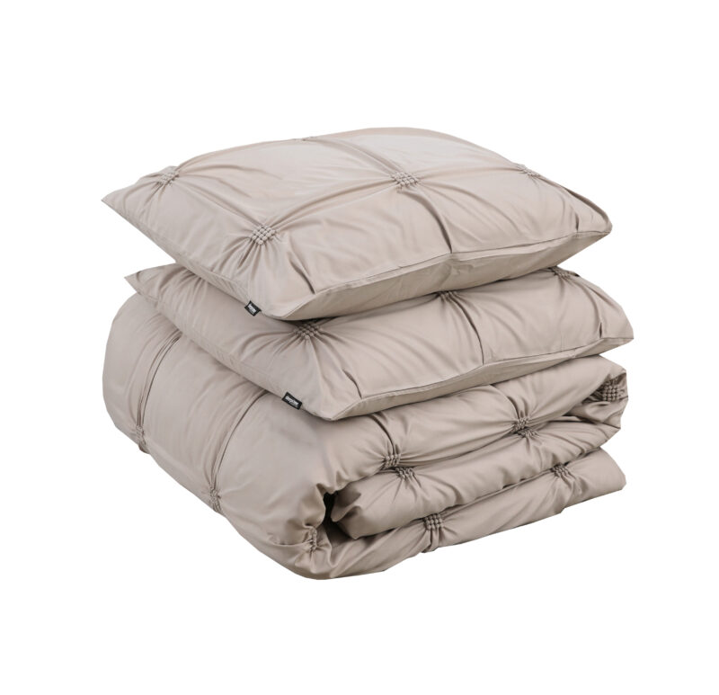 Punch pintuck Taupe - Sleeptime bed 240 x 220 cm van Micropercal