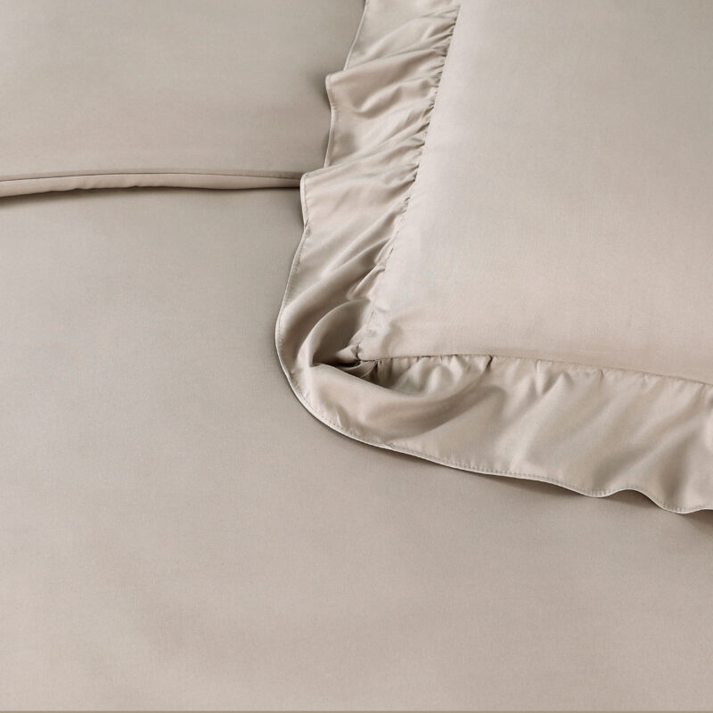 Sleeptime Ruffles Taupe 200 x 220