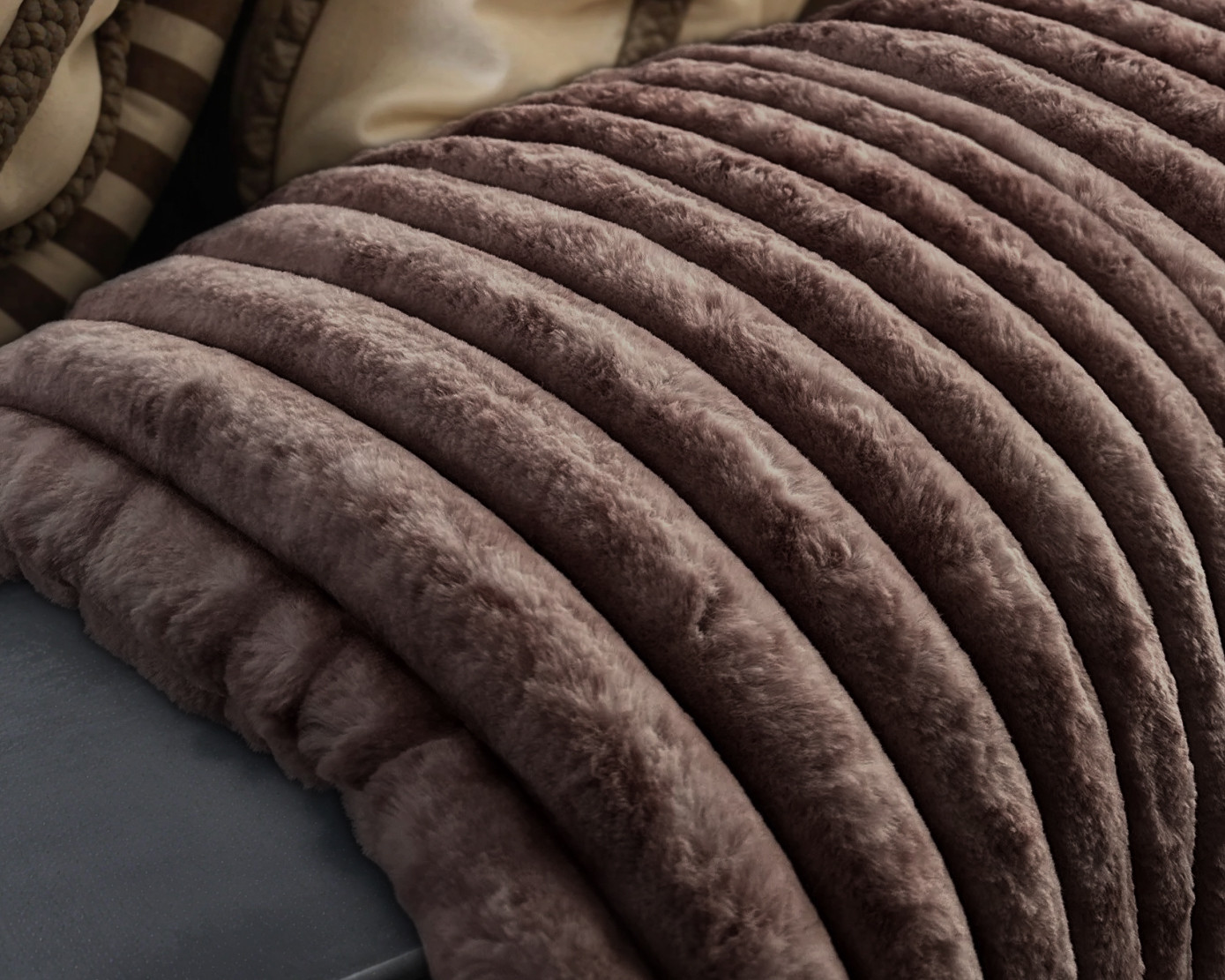 Taupe 240 x 200 cm fleeceplaid van Primaviera Deluxe