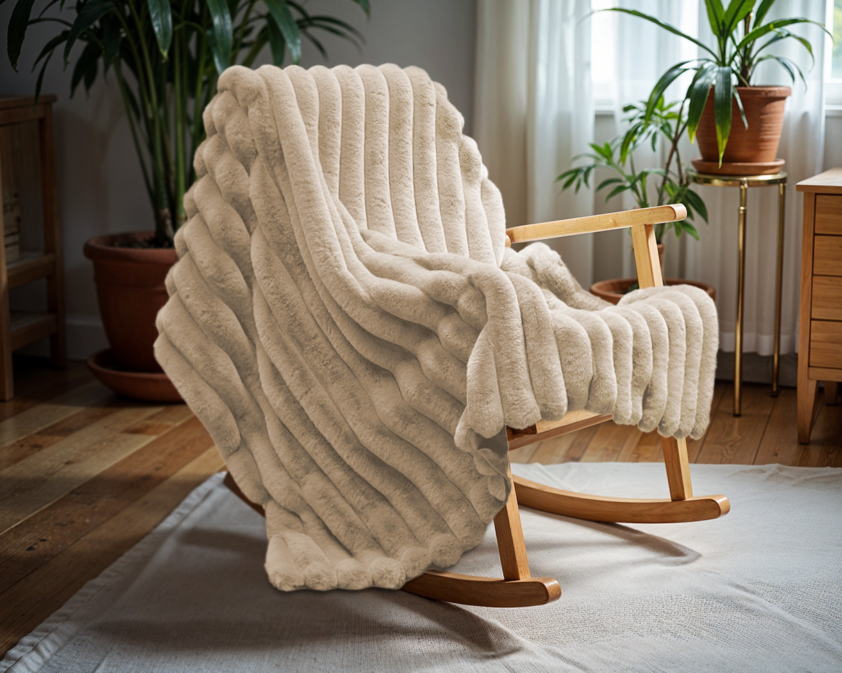Primaviera Deluxe Rib Rabbit Fur Plaid Zand 240 x 200 cm