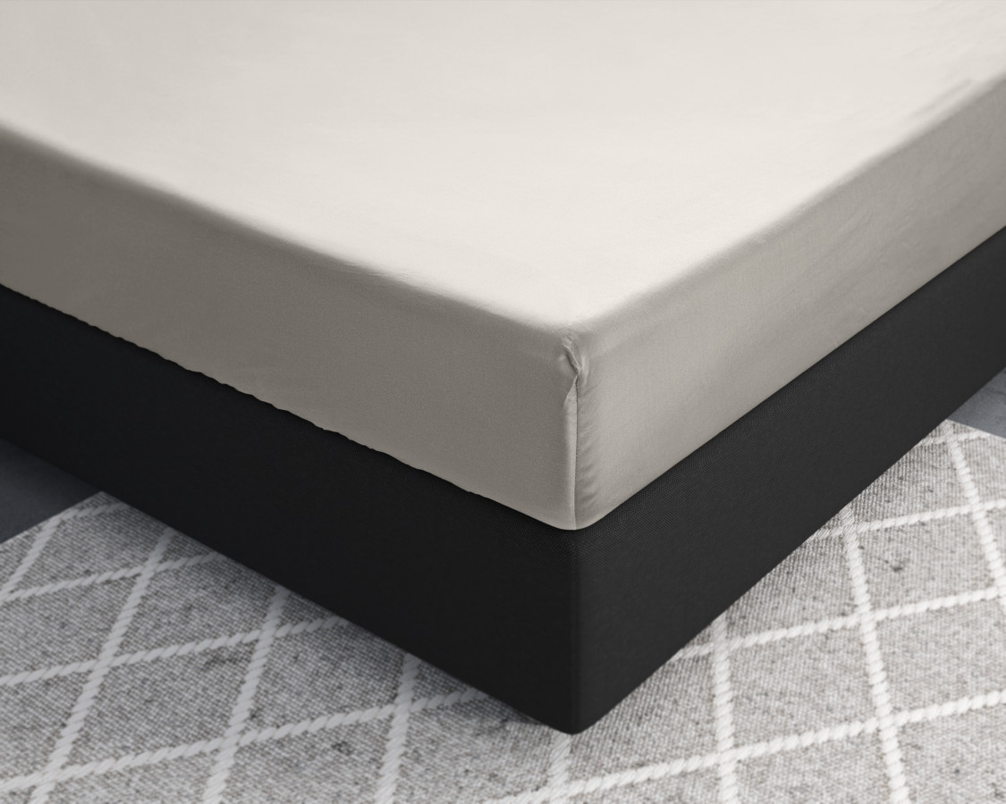 100% katoen/satijn hoeslaken Creme 180 x 210 cm van Primaviera Deluxe in 180 x 210 cm