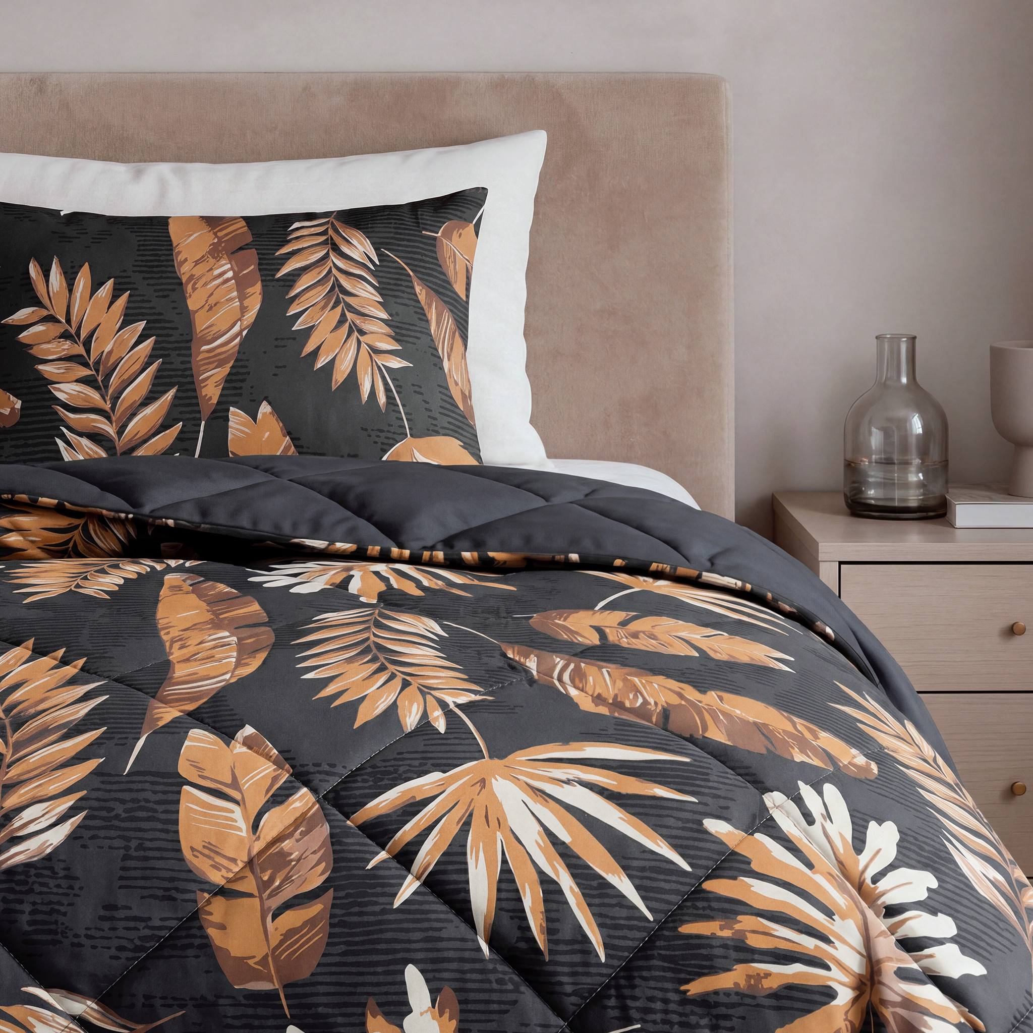 100% Microvezel dekbed Luisa Zwart 200 x 200 Met Kussenslop van Sleeptime in 200 x 200 cm