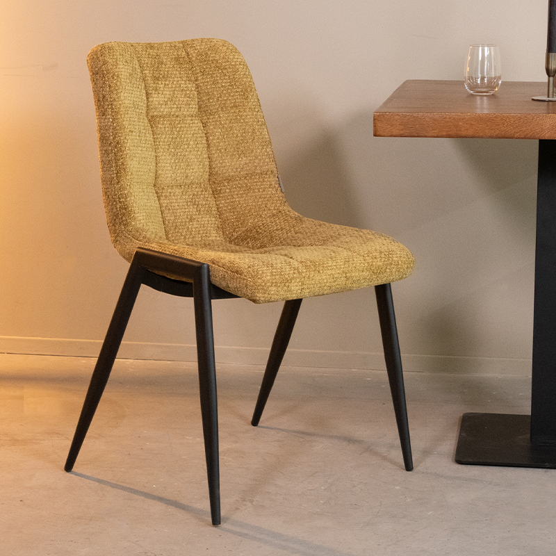 LABEL51 Eetkamerstoel Noor - Mustard - Chenille - Zwart Metalen Frame