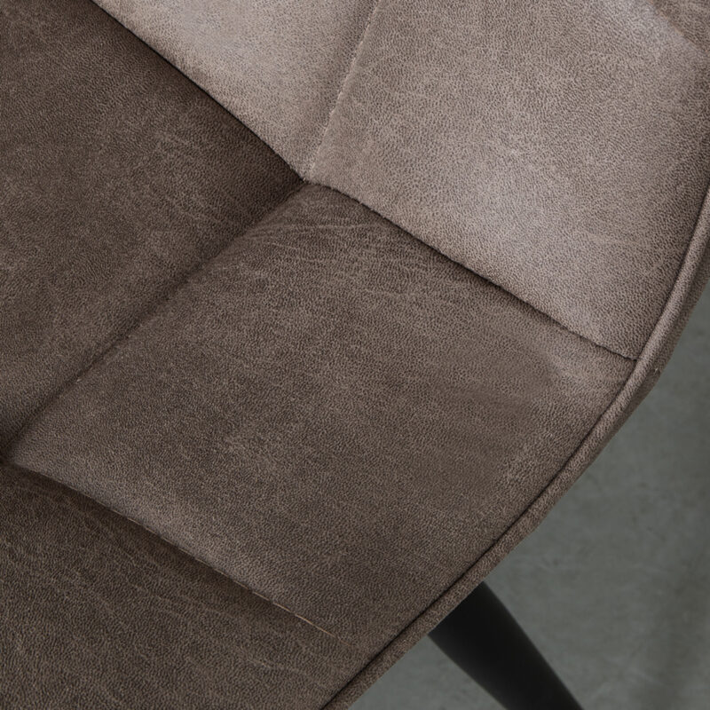 Taupe stoel van Label51 - Bistro - Micro Suede
