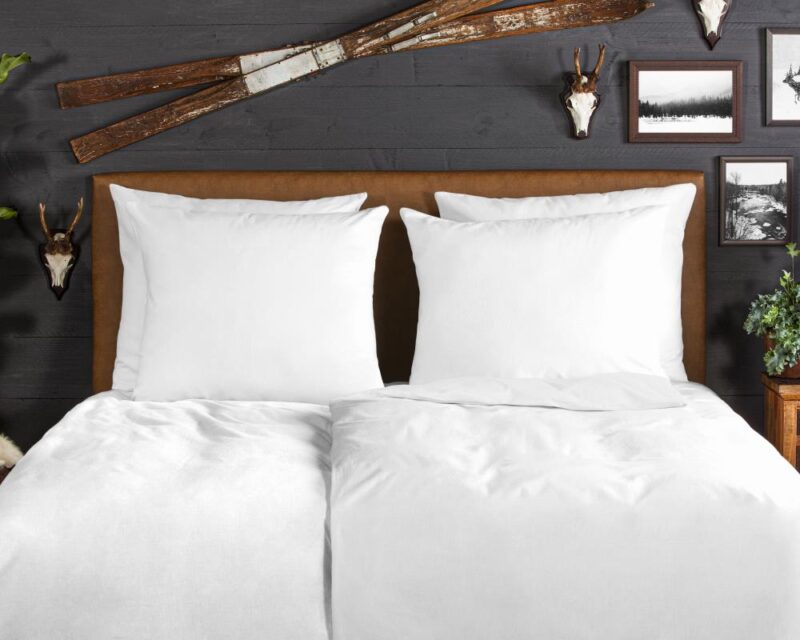 Beddengoed 240 x 220 cm van Good Morning, Wit - kussensloop 60 x 70 cm
