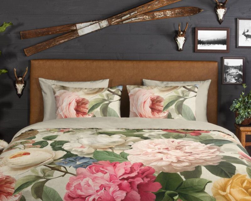 Beddengoed Chiara 200 x 220 cm van Good Morning, Bruin